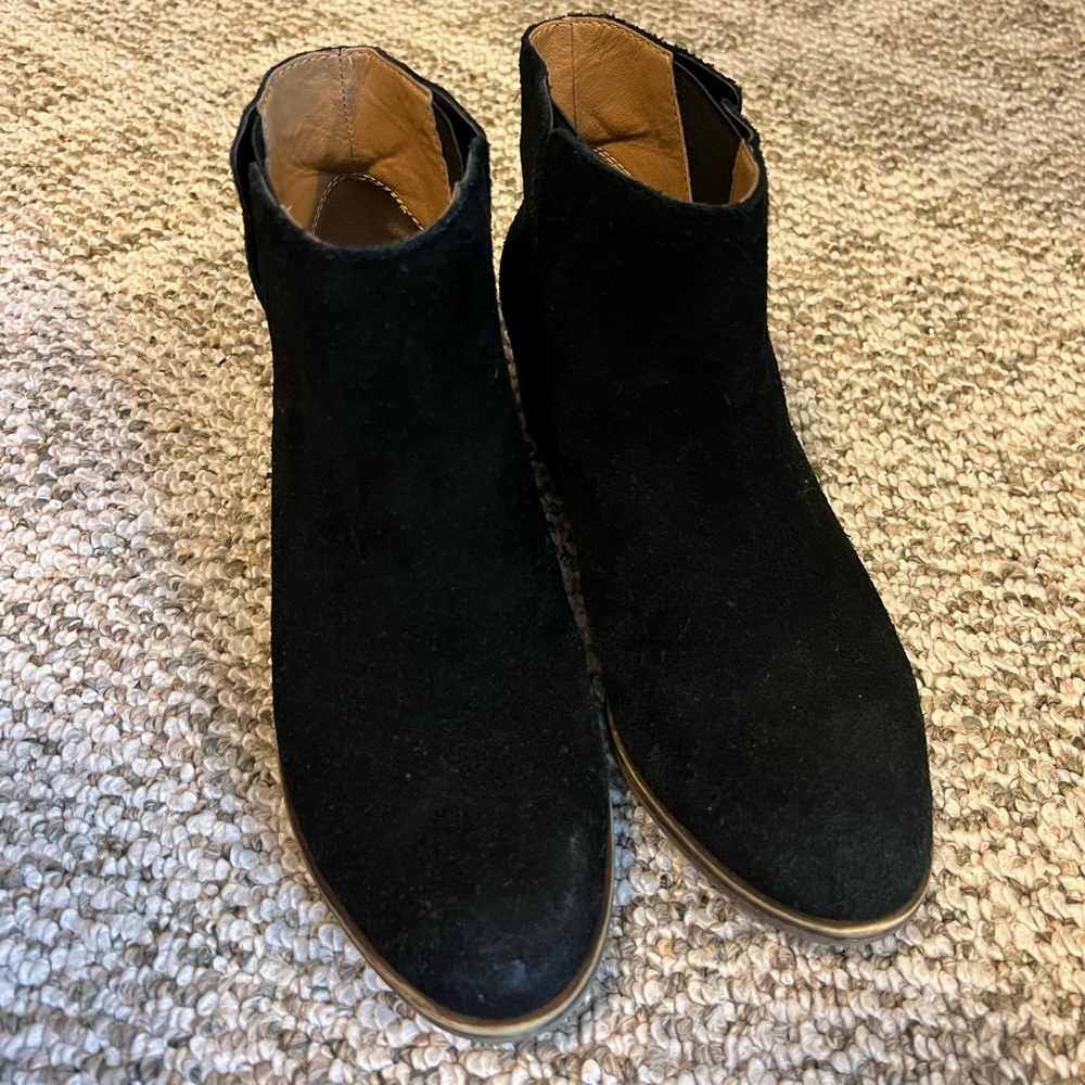Black Lucky Brand booties